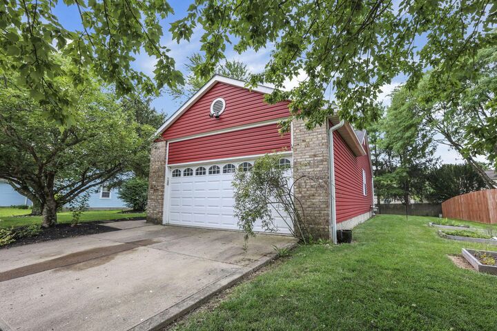 Property Photo:  911 Peppercorn Place  OH 43230 