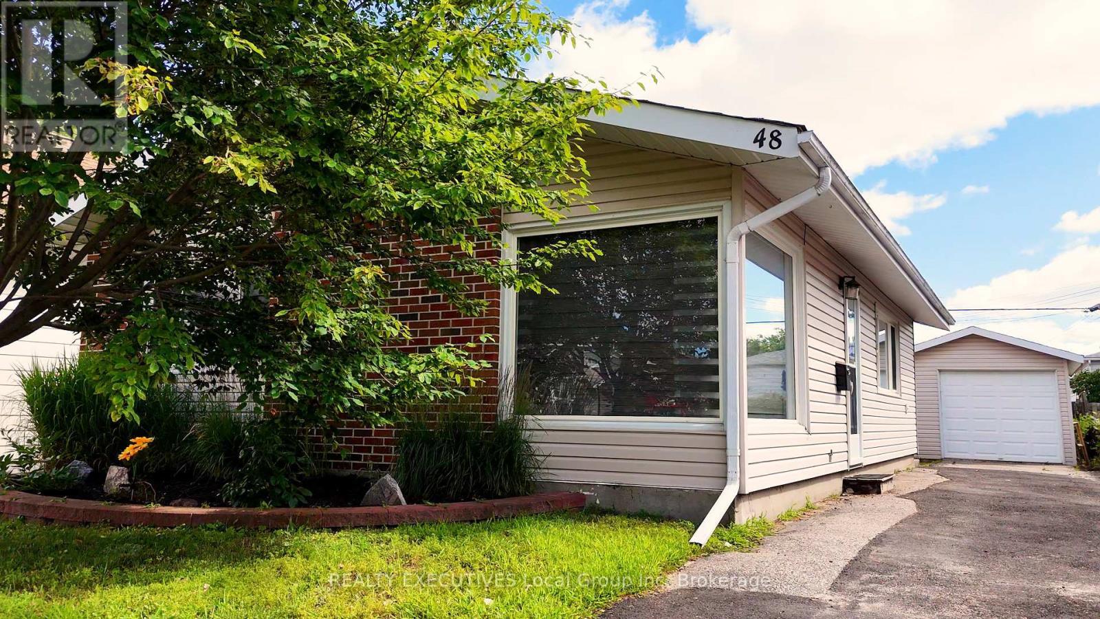48 Lee Avenue  North Bay (Ferris) ON P1A 2J7 photo