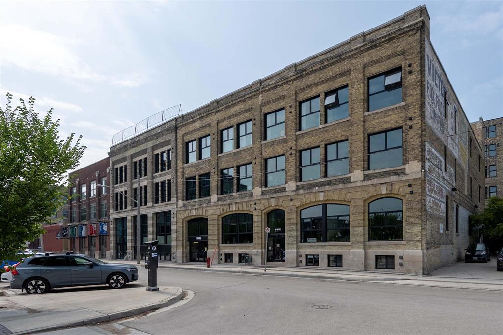 Property Photo: 132 James Avenue MB R3B 0N8