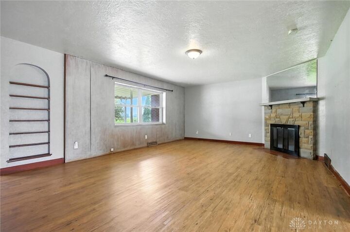 Property Photo: 2855 Springfield-Jamestown Road OH 45505