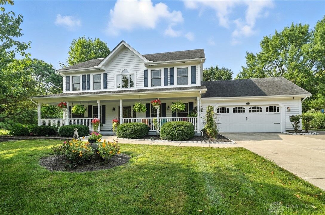 Property Photo: 1624 Applewood Drive OH 45434