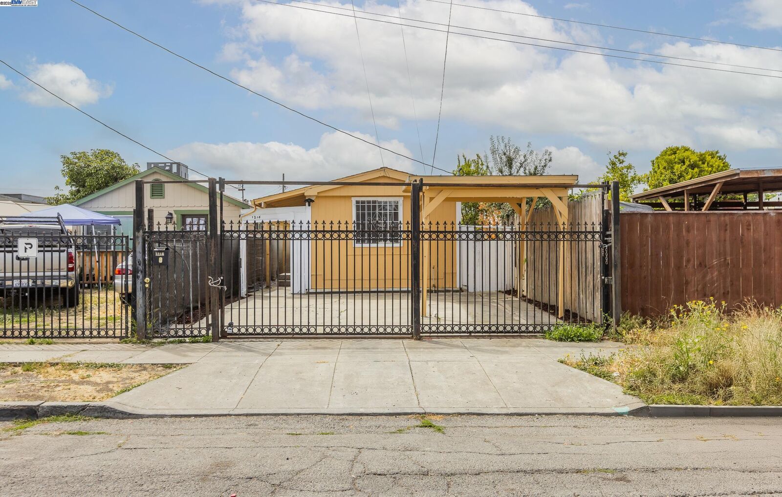 Property Photo: 1216 88th Ave CA 94621