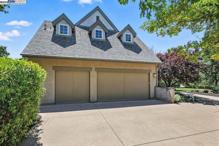 Property Photo: 3029 Alburni Ct CA 94566
