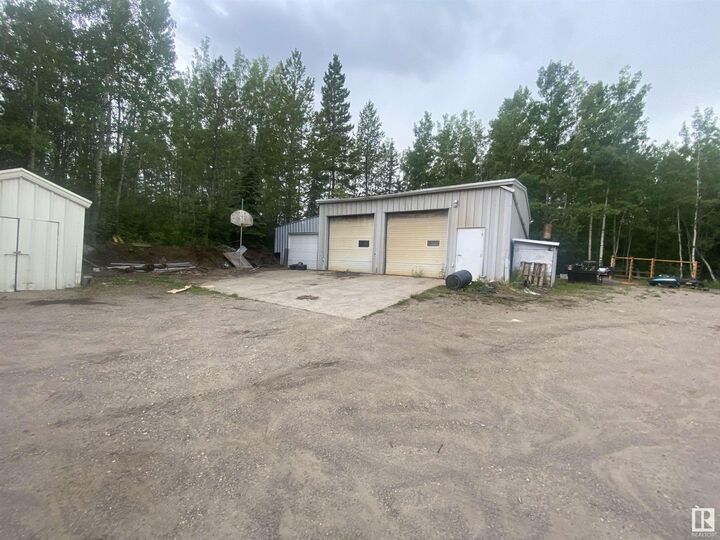 Property Photo:  51049 Rge Road 215 62  AB T8E 1G7 