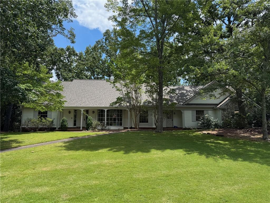 Property Photo: 600 Meuse Way GA 30022
