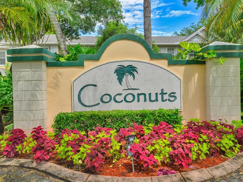 Property Photo:  219 Mallory Ct 219  FL 33326 