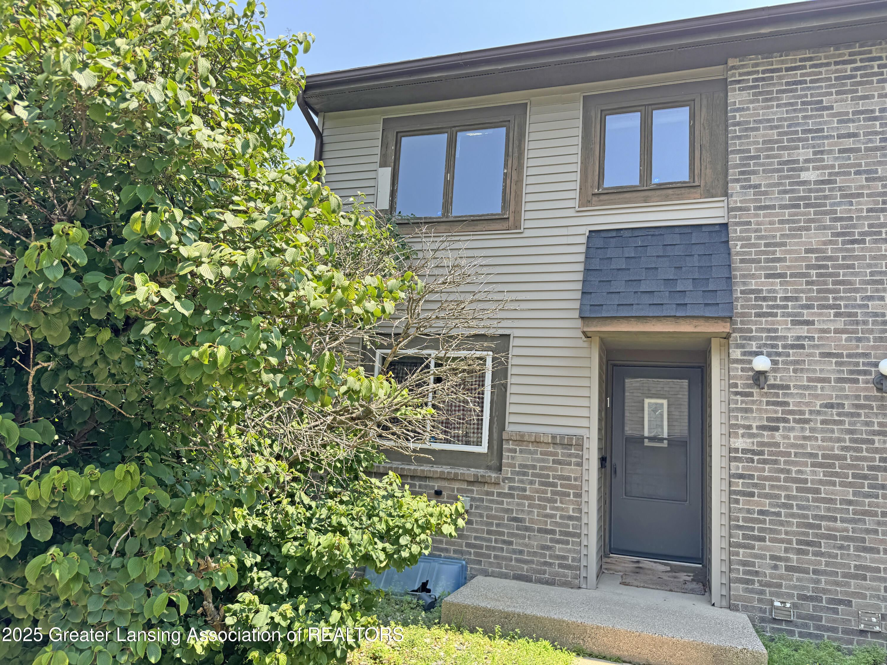 2920 Pleasant Grove Road  Lansing MI 48910 photo