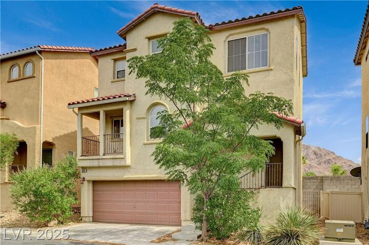 Property Photo: 7055 Canary Ivy Way NV 89156