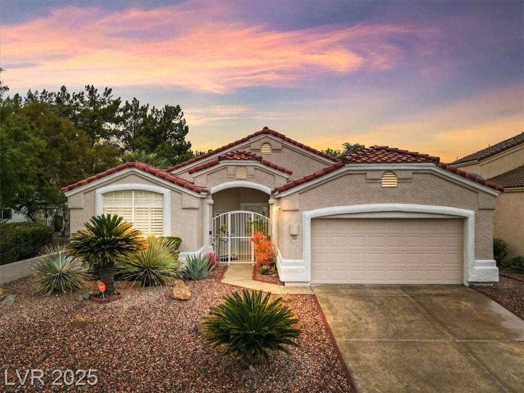 Property Photo:  2008 Hobbyhorse Avenue  NV 89012 