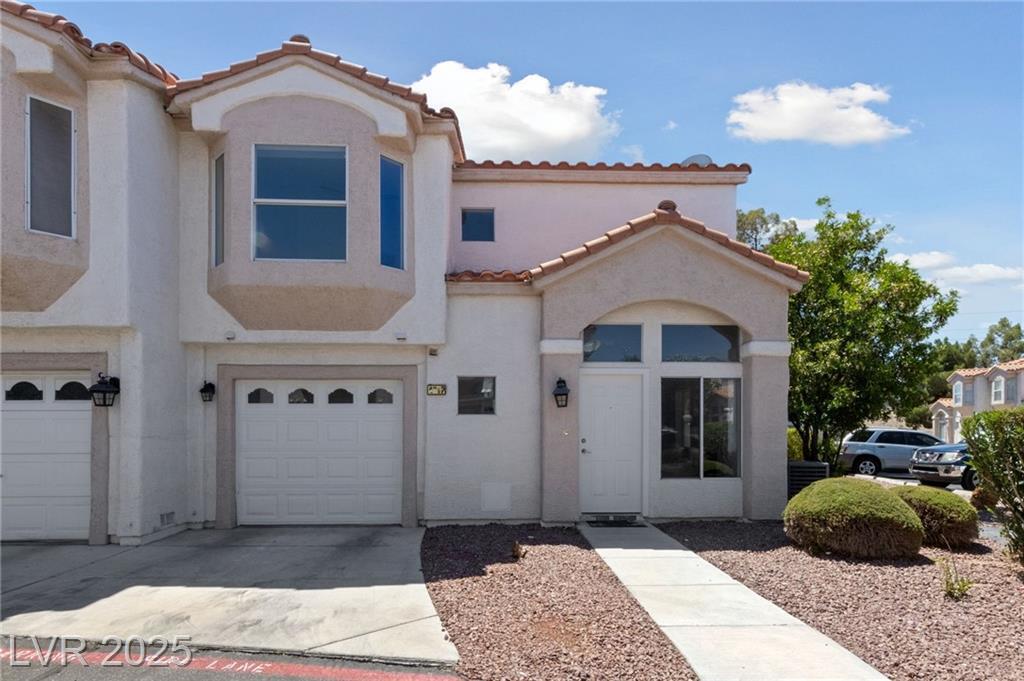 Property Photo: 4012 Castle Cove Drive NV 89108