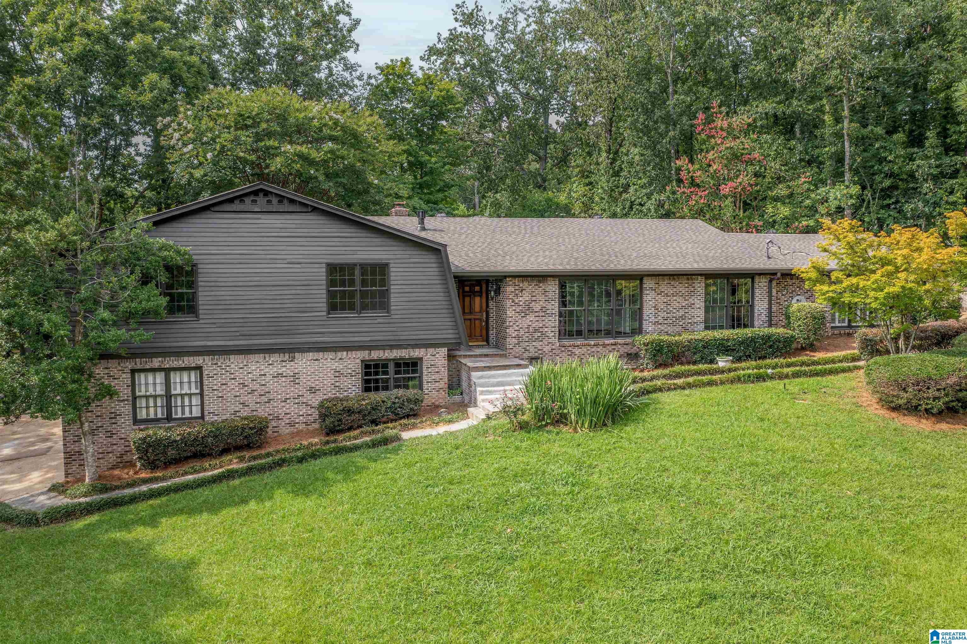 Property Photo:  217 Merit Circle  AL 35901 
