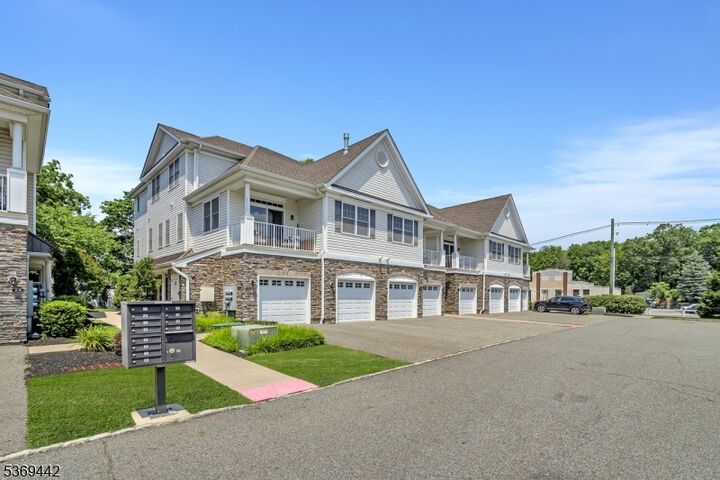 Property Photo: 12 Elston Ct NJ 07420