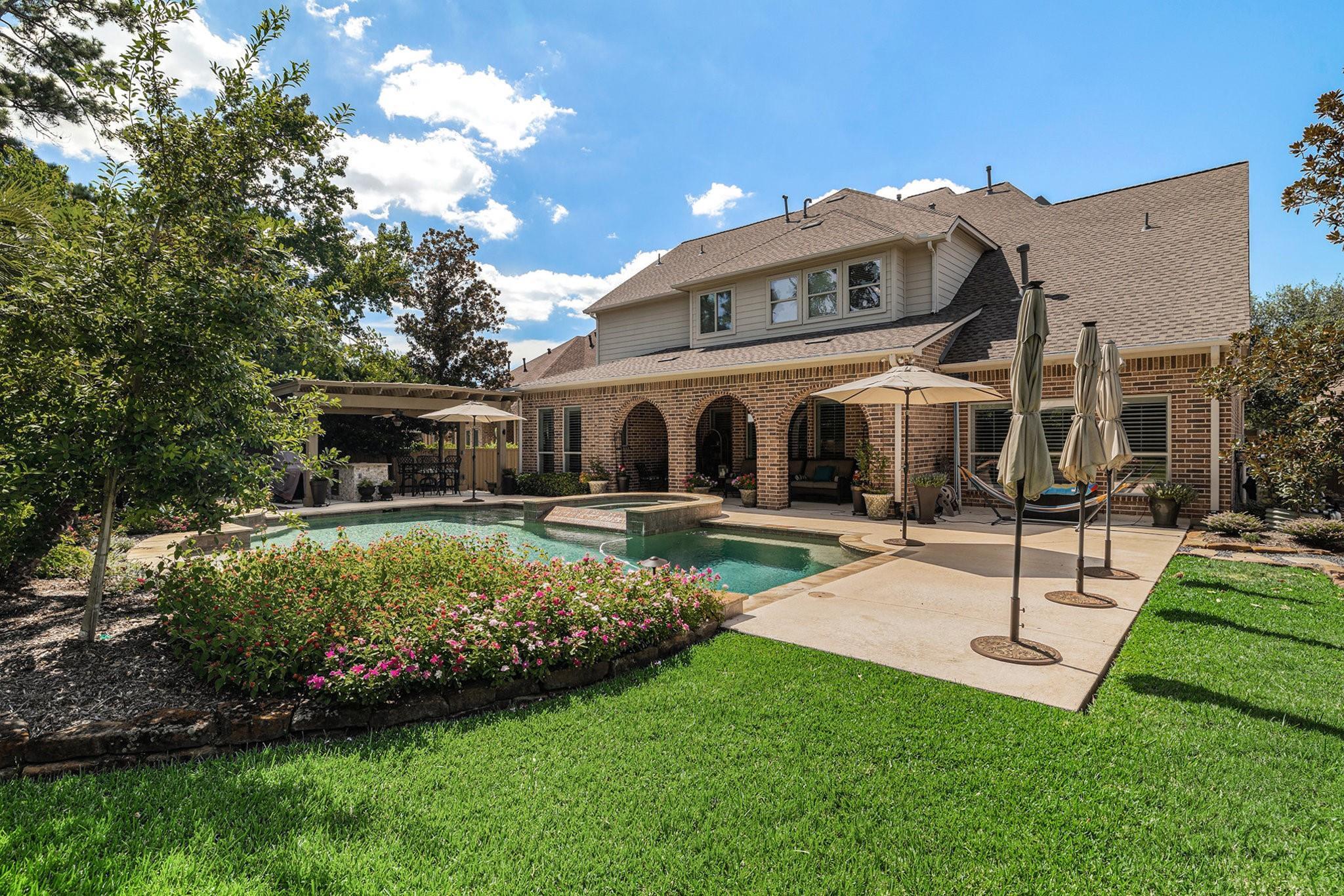 31 Wood Manor Place  The Woodlands TX 77381 photo