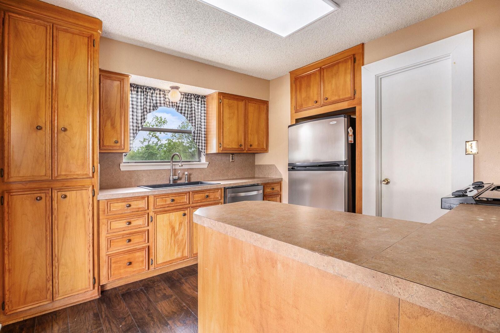 Property Photo: 6302 Amie Lane TX 77584