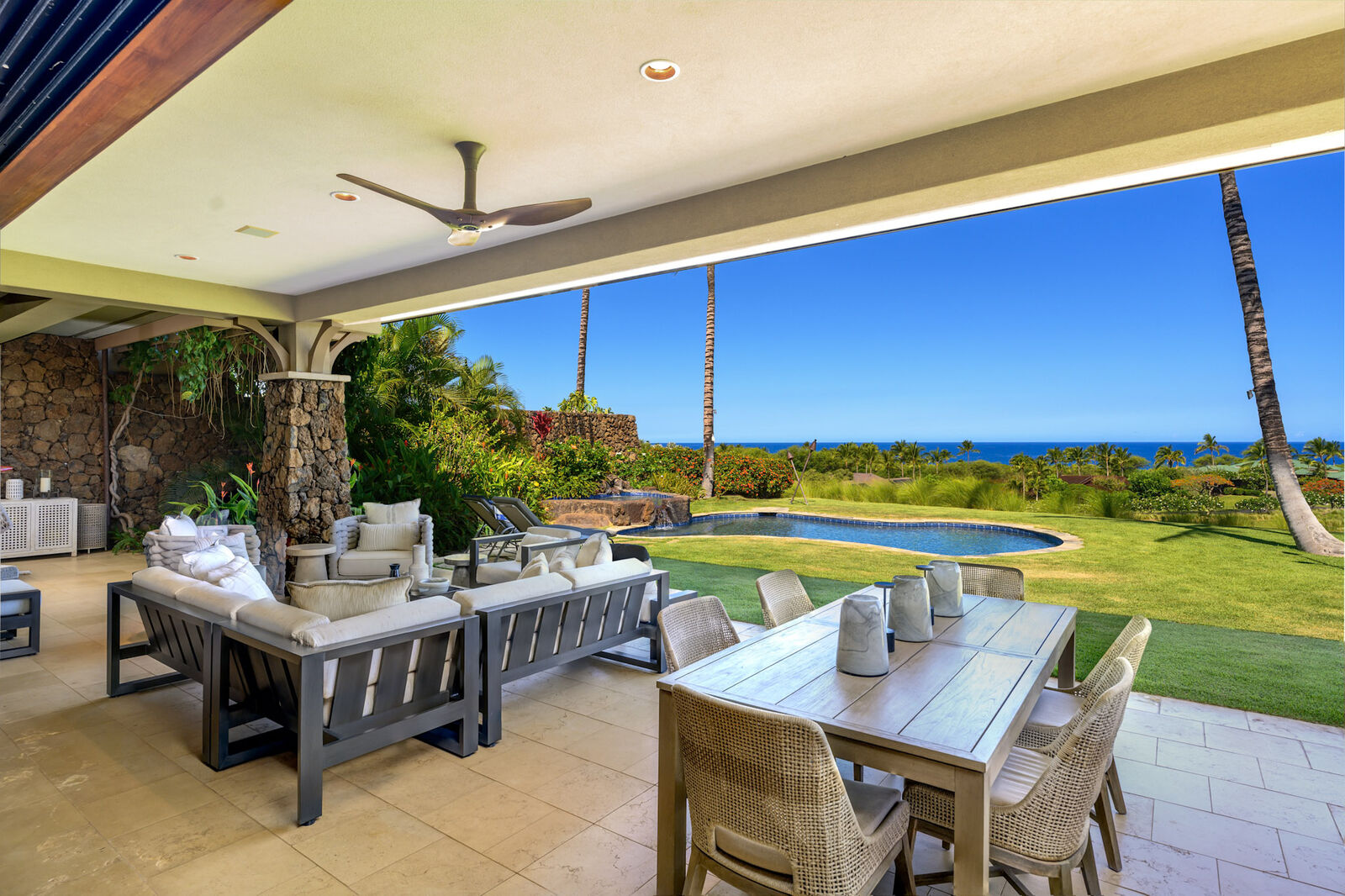 Property Photo: 62-3969 Kaunaoa Iki Rd 4A HI 96743