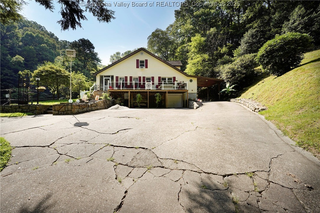 Property Photo:  846 Georges Creek Drive  WV 25306 