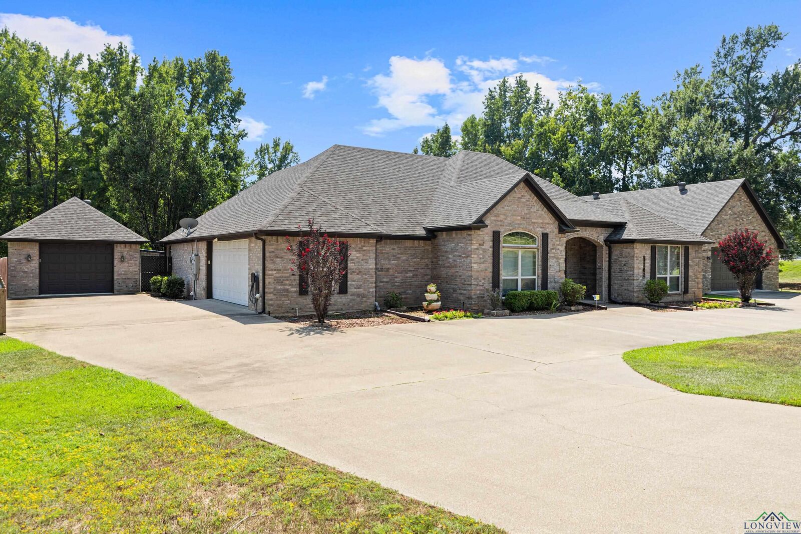 Property Photo: 2702 Houston Street TX 75662-9876