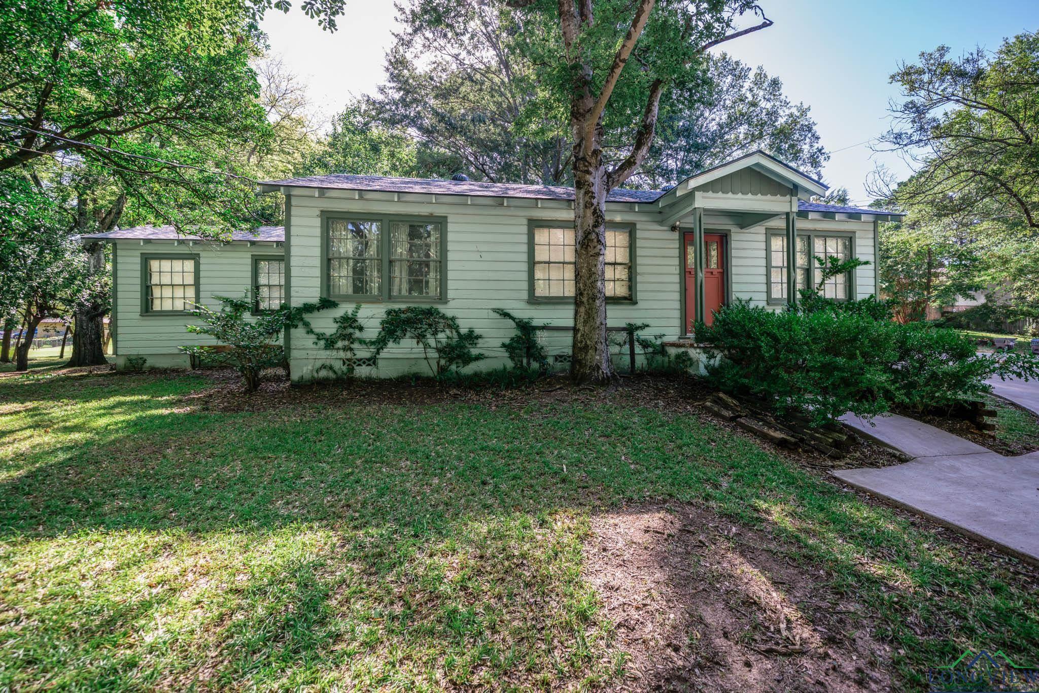 Property Photo:  2600 Dogwood  TX 75605 
