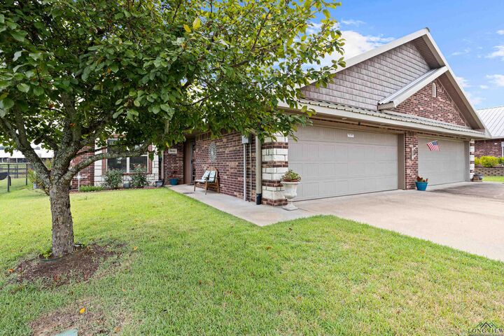 Property Photo: 1444 Garner Ln TX 75605