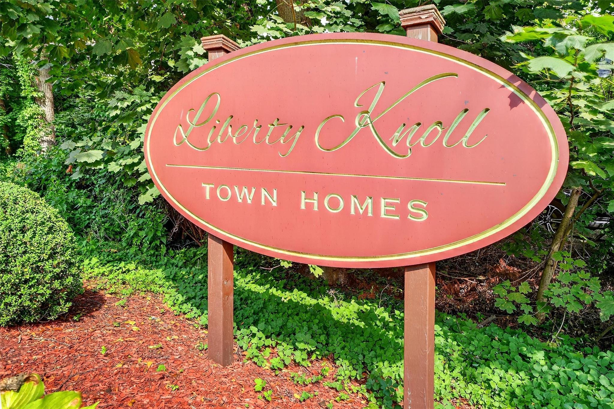 Property Photo:  27 Knoll View  NY 10562 