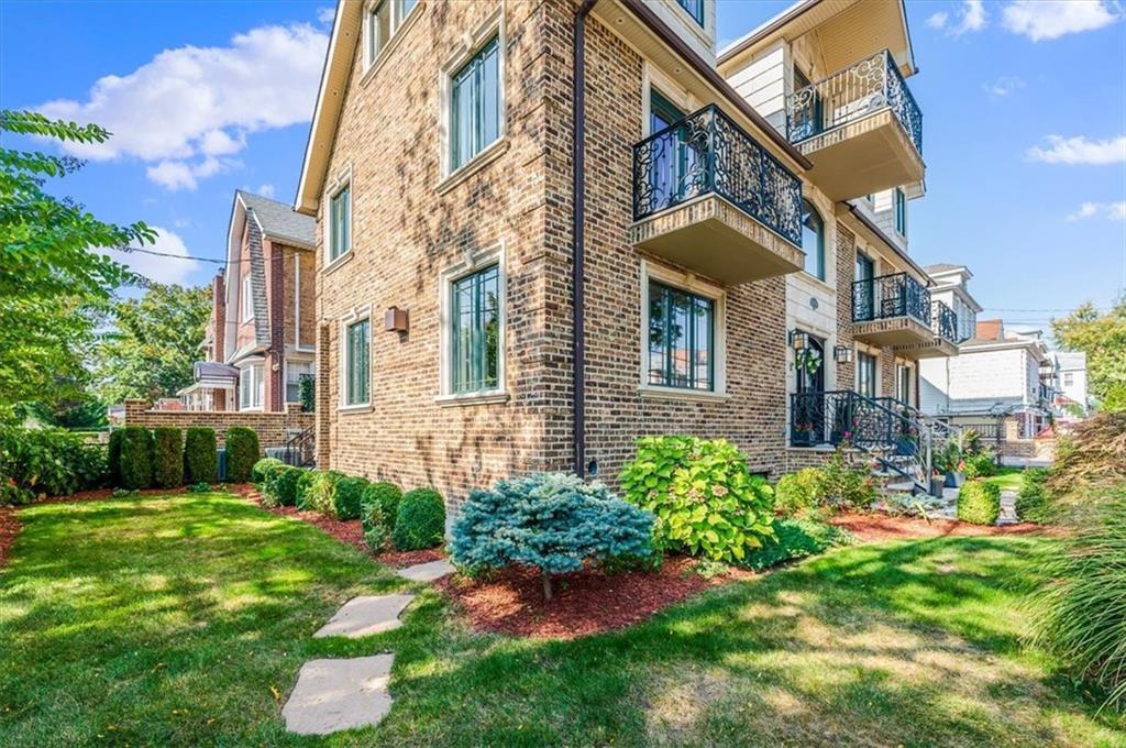 Property Photo: 1903 Tomlinson Avenue NY 10461