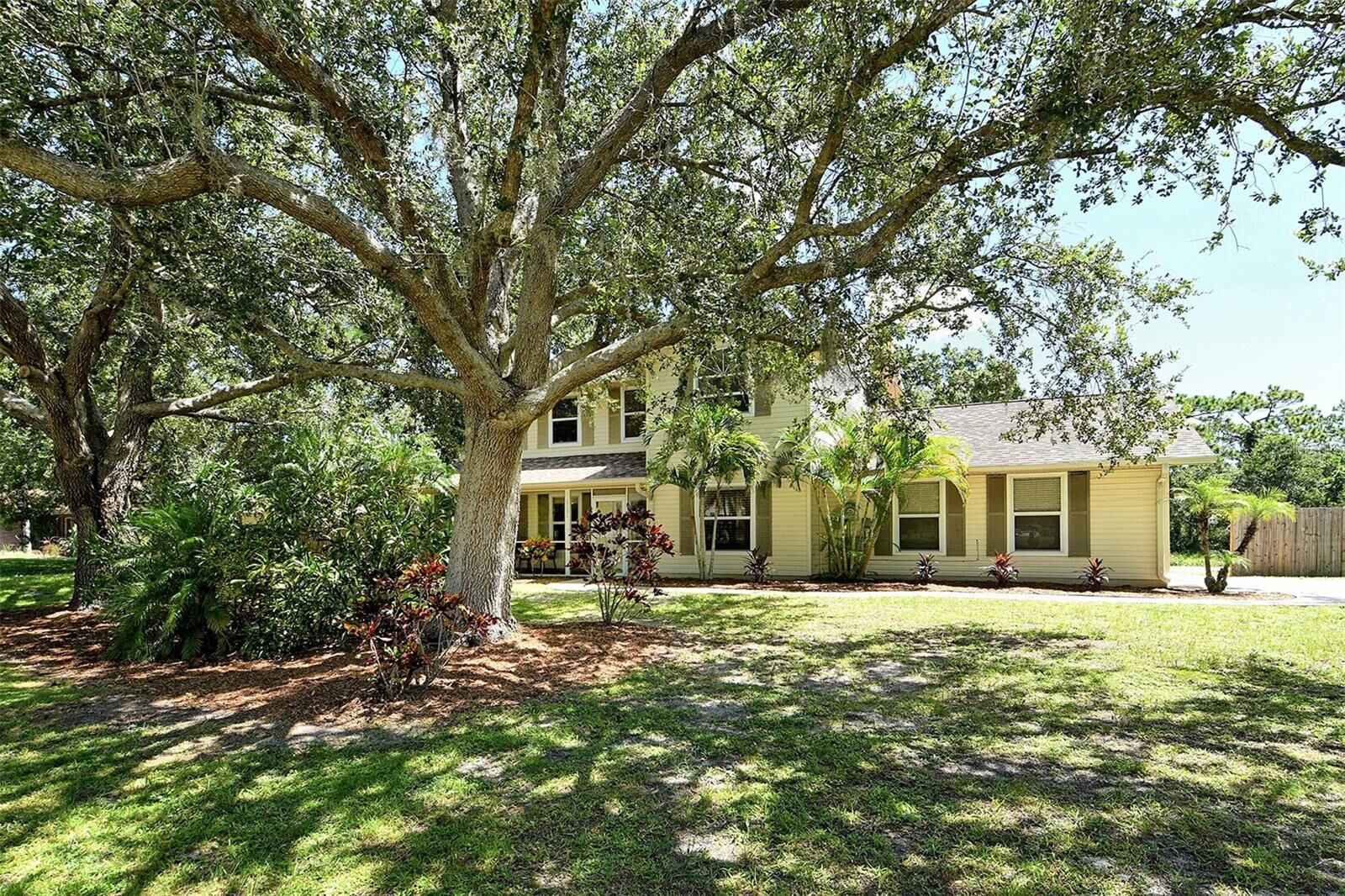 Property Photo:  1131 133rd Street E  FL 34212 