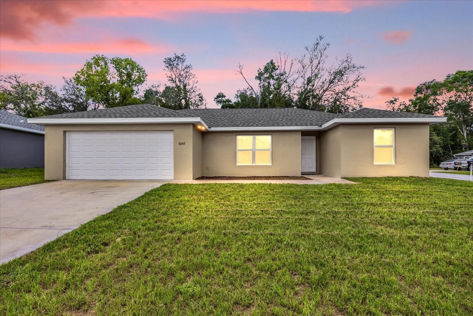 Property Photo:  9245 SE 150th Place  FL 34491 