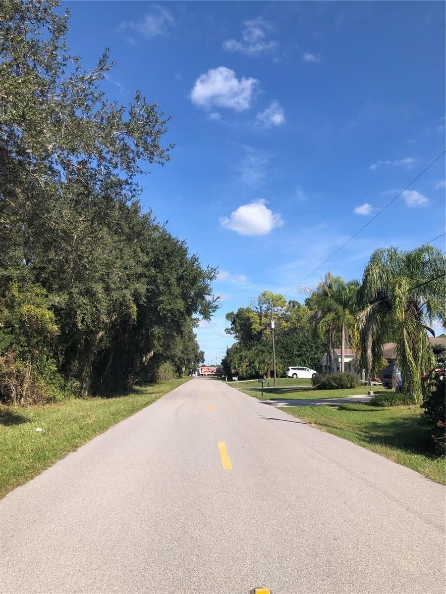 Property Photo:  1197 Eppinger Drive  FL 33953 