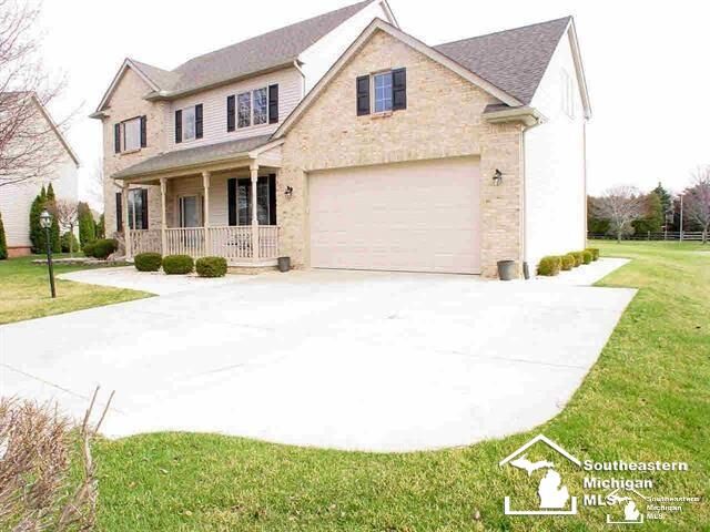 Property Photo: 15474 Birchdale Circle Circle MI 48161