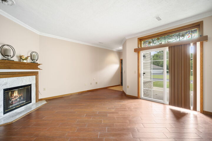 Property Photo:  6115 S Creekside Dr 5  WI 53110 