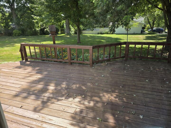 Property Photo:  121 N Decker Avenue  MI 49412 