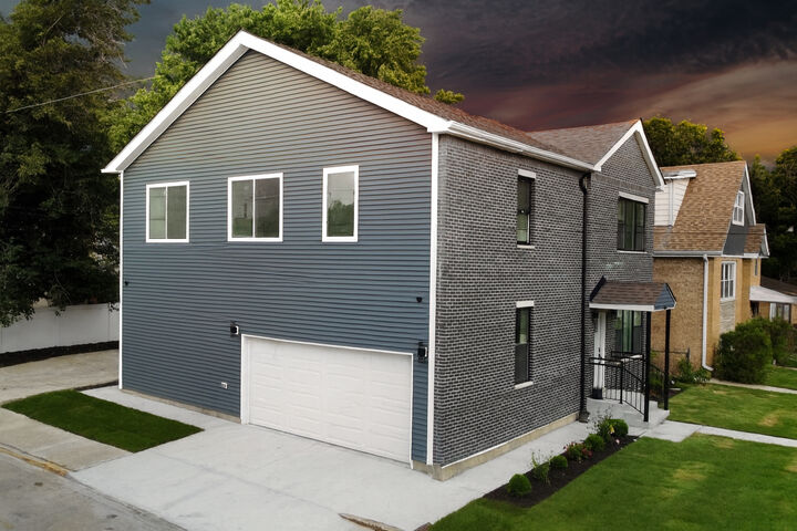 4448 Joliet Avenue  Lyons IL 60534 photo