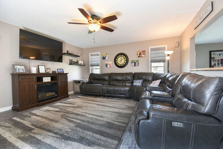 Property Photo: 615 Cartwright Trail IL 60050