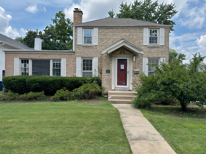 14 Mohawk Drive  Clarendon Hills IL 60514 photo