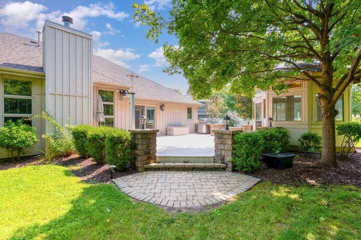 Property Photo: 1228 Conquest Court IL 60404