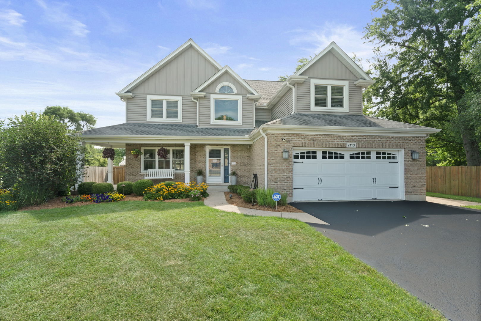 Property Photo:  7113 Eleanor Place  IL 60561 