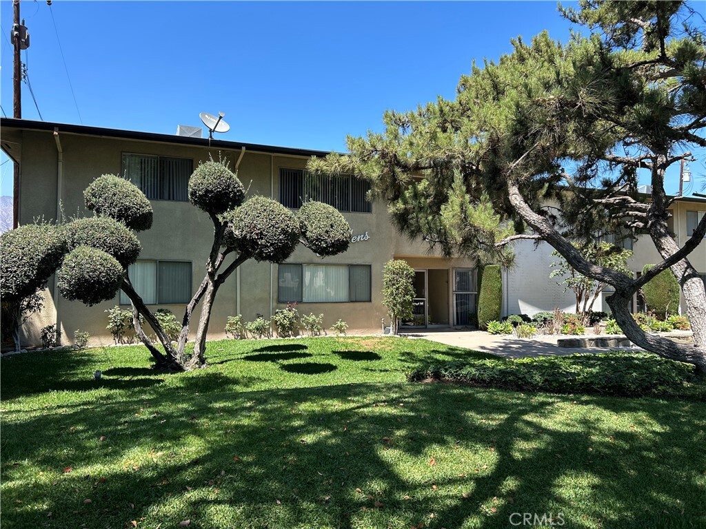 Property Photo: 637 Fairview 17 CA 91007
