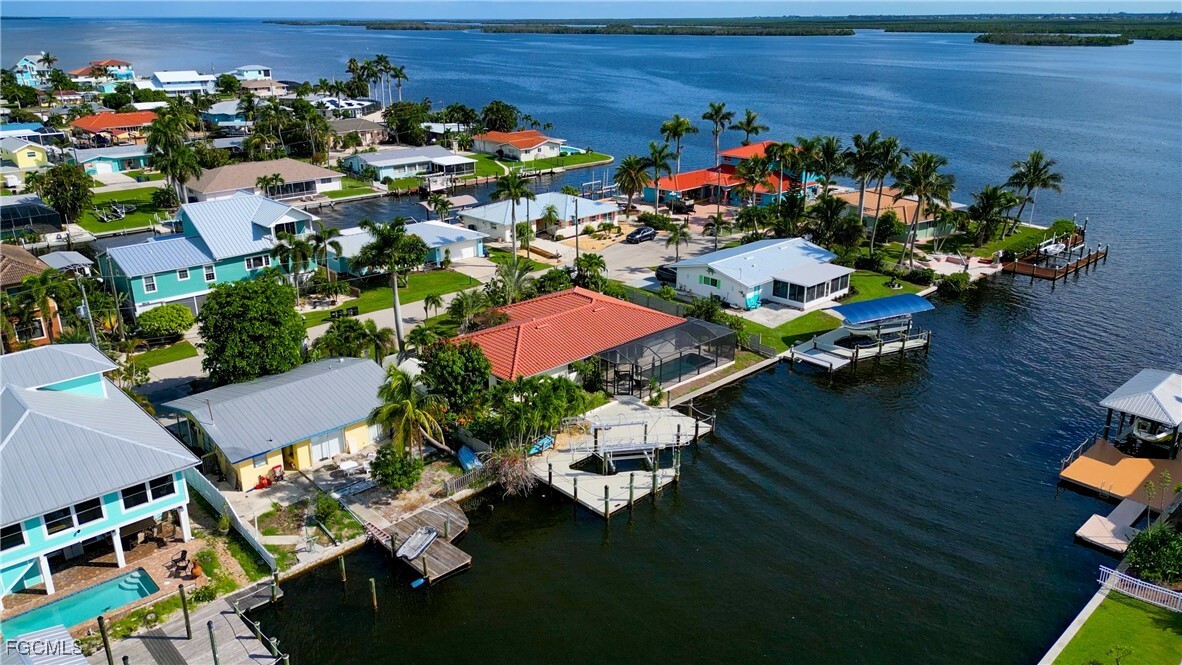 Property Photo:  2701 Bruce Street  FL 33993 