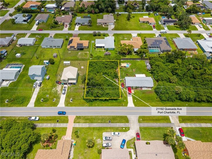 Property Photo:  21192 Quesada Avenue  FL 33952 