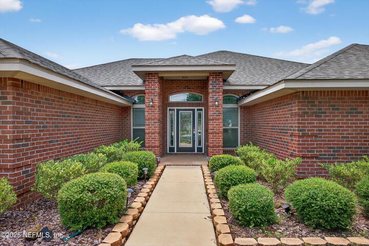 Property Photo:  7896 Dawsons Creek Drive  FL 32222