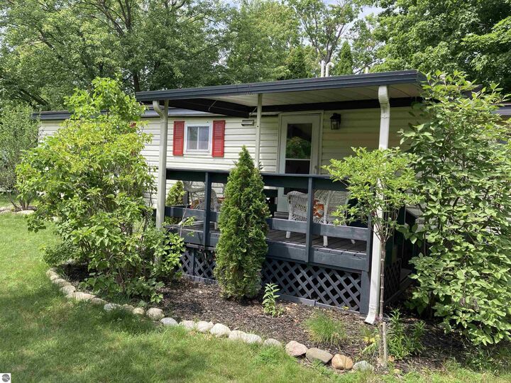Property Photo: 706 Golfview Circle MI 49629