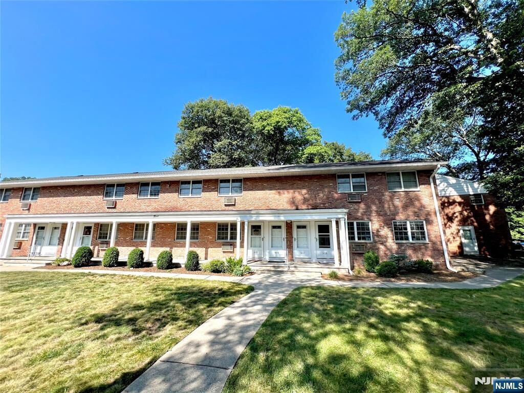 Property Photo: 905 Washington Drive NJ 07446