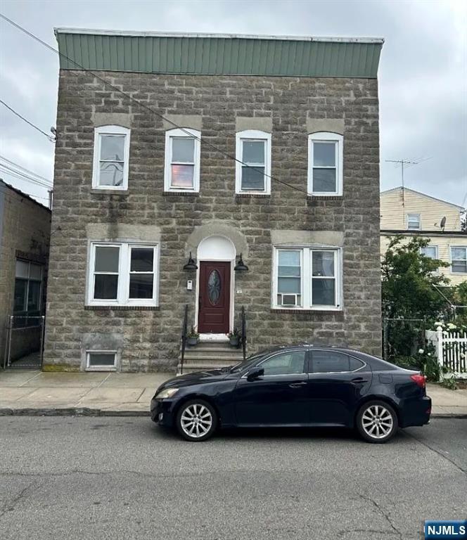 Property Photo:  280 Kearny Avenue 2R  NJ 07032 