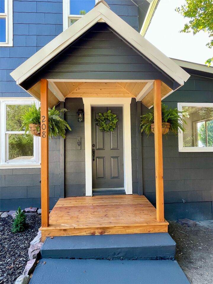 Property Photo:  208 Woodland Street  MT 59873 