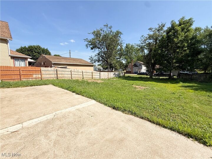 Property Photo:  2577 E Midlothian Boulevard  OH 44471 