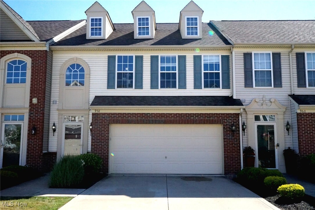 Property Photo:  958 Tradewinds Cove  OH 44077 