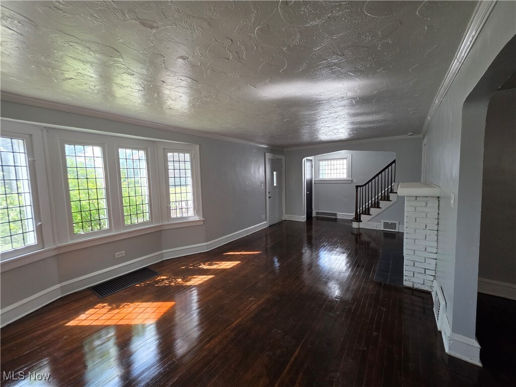 Property Photo:  991 Helmsdale Road  OH 44112 