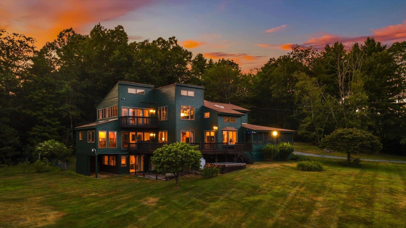 Property Photo:  178 Forest Avenue  NH 03446 