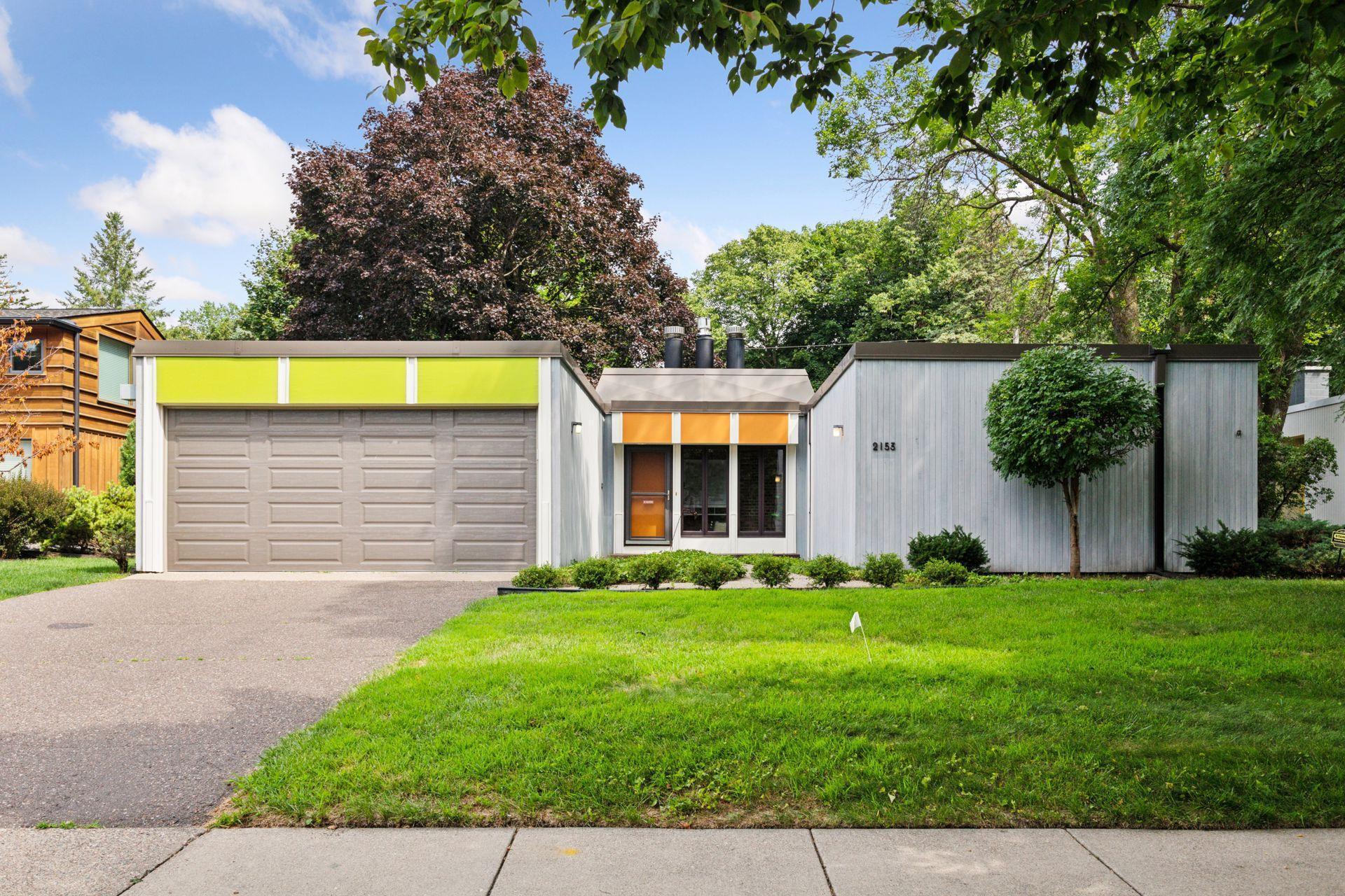 Property Photo:  2153 Hoyt Avenue W  MN 55108 