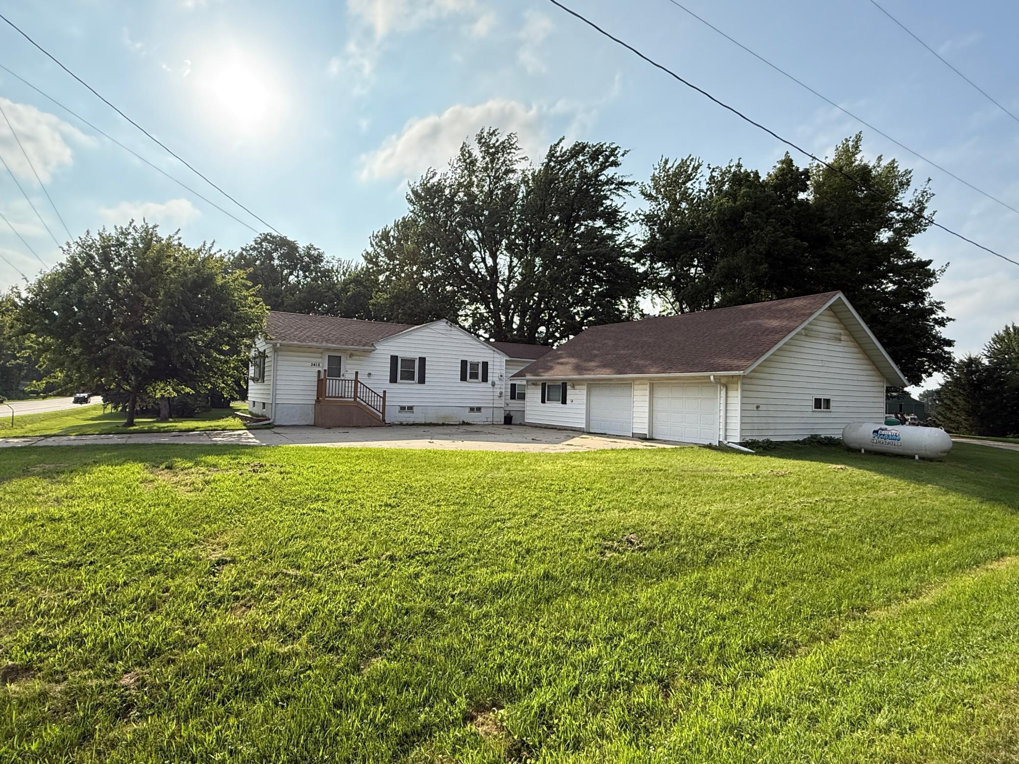Property Photo: 3415 County 16 Road SE MN 55904